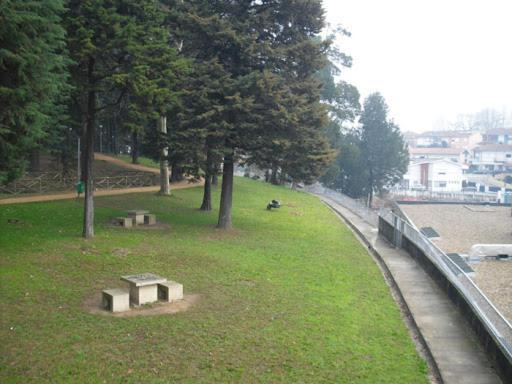 East House Apartment *